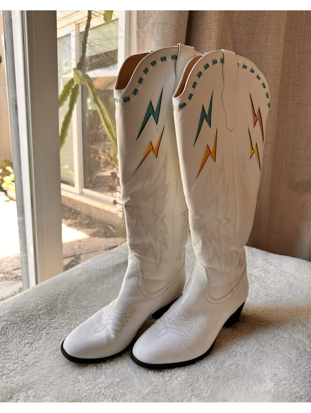White Western Cowboy Boots Pastel Lightning Bolt Inlay Tall Boots- Size 7.5
